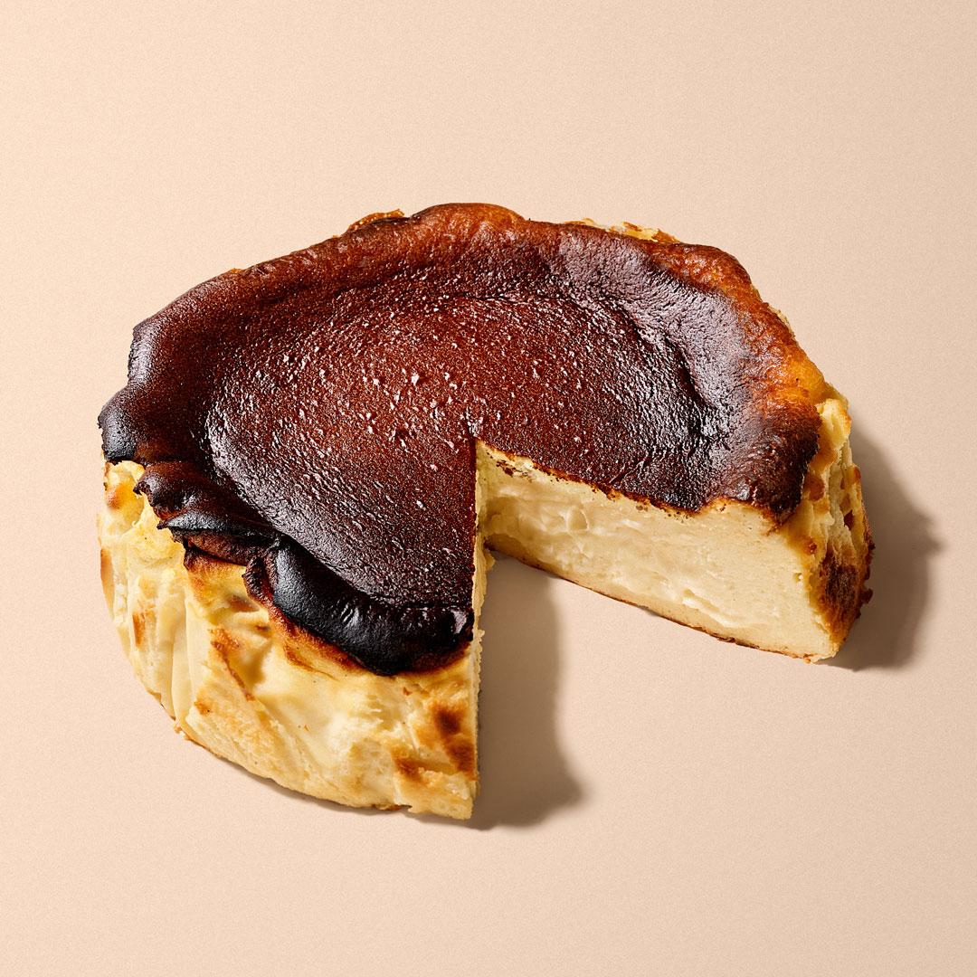 Cheesecake basque découpé